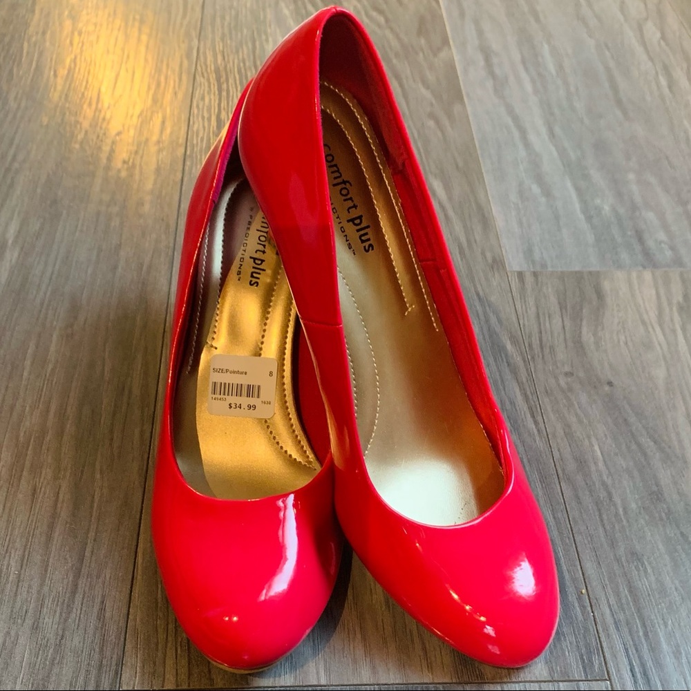 Comfort Plus By Predictions Shiny Patent Finish Pump Size 8 (HotPink) NEVER WORN